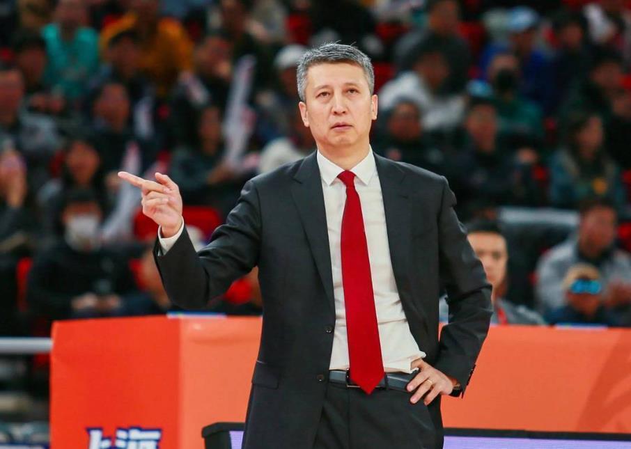 世界杯官方APP-世预赛名单大调整,周琦、赵睿受伤,余嘉豪召回,深圳双星有机会